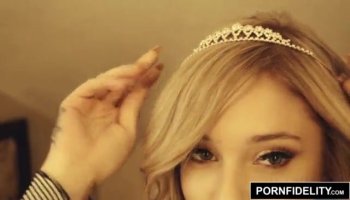 An amateur Latina sucks and fucks strangers